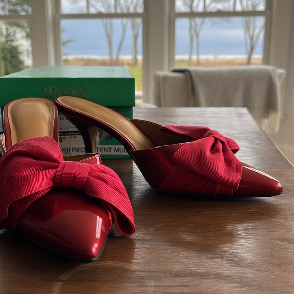 J Renee size 7 Red Patent pointed toe mule, bow wrap upper, worn 1x to a wedding - Picture 2 of 3
